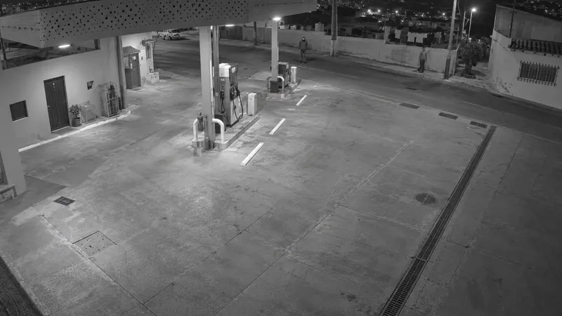 Station · camera 05