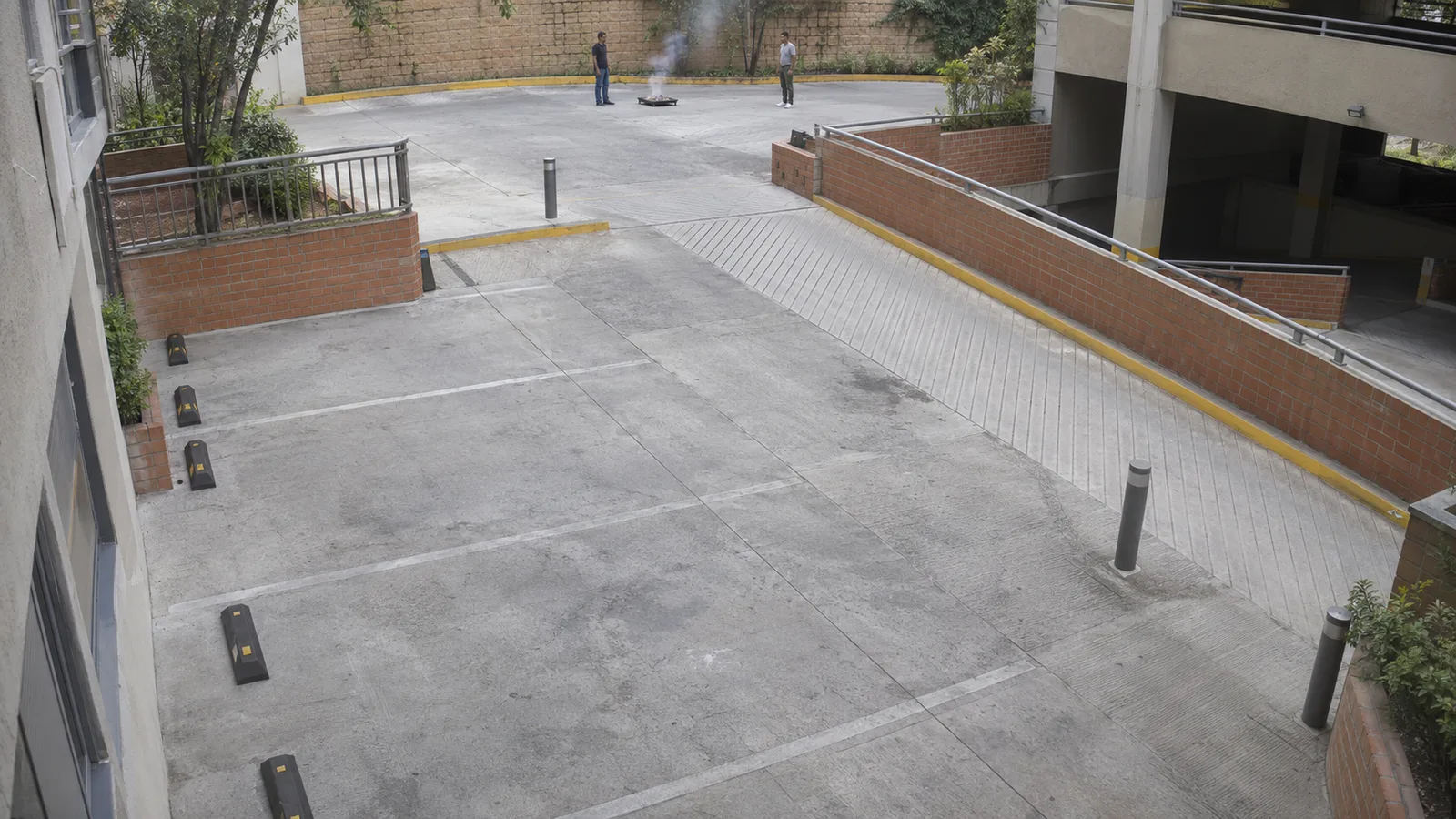 Parking · camera 25