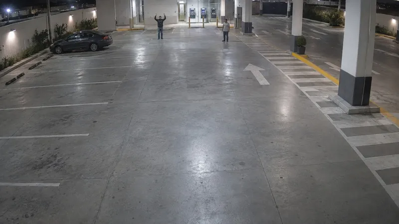 Estacionamiento · cámara 29