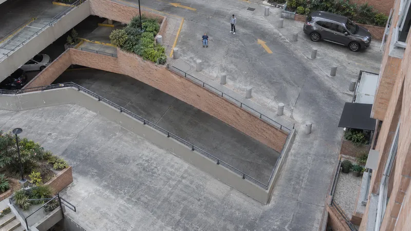 Parking · camera 06